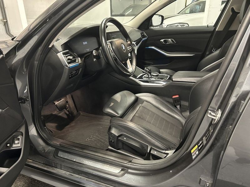 BMW 330 bild 7