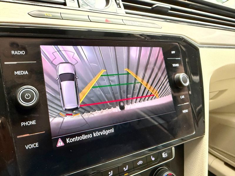 Volkswagen Passat bild 18