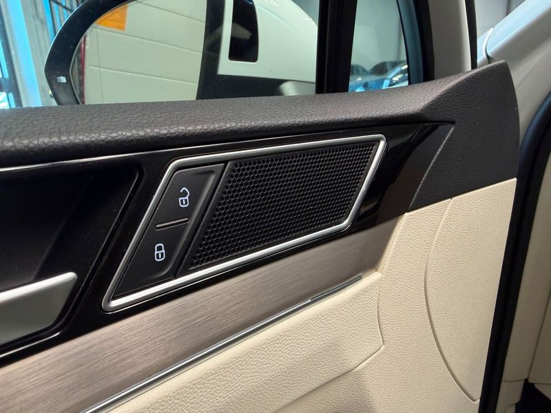 Volkswagen Passat bild 16