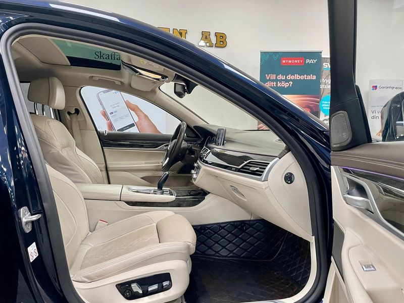 BMW 750 bild 15