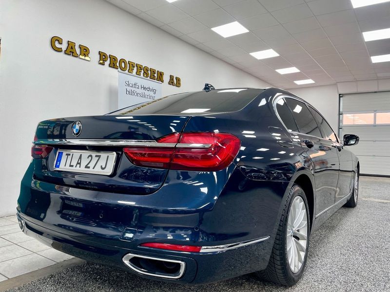 BMW 750 bild 6
