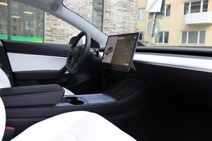 Tesla Model 3 bild 28