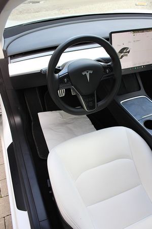Tesla Model 3 bild 32