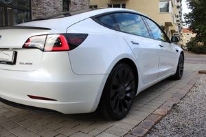 Tesla Model 3 bild 16