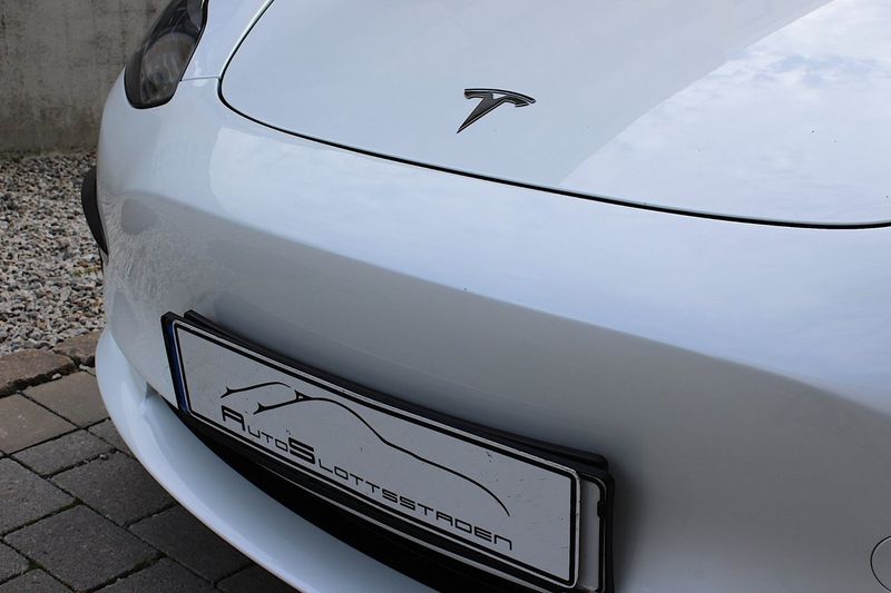 Tesla Model 3 bild 12