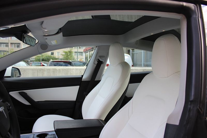 Tesla Model 3 bild 6