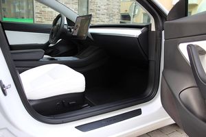 Tesla Model 3 bild 25