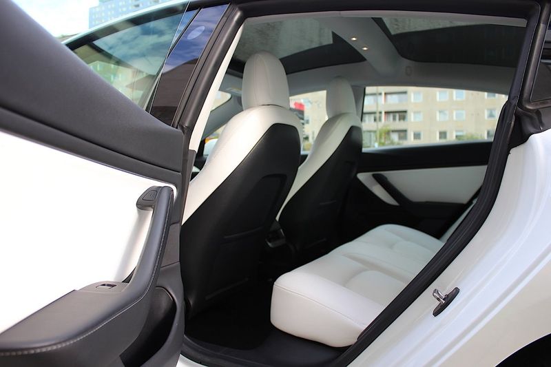 Tesla Model 3 bild 7