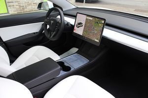 Tesla Model 3 bild 29