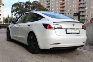 Tesla Model 3 bild 3