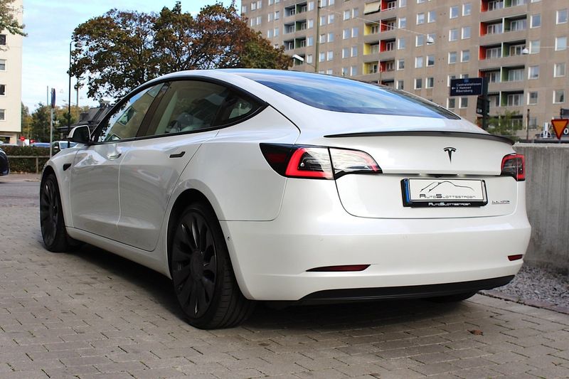 Tesla Model 3 bild 3