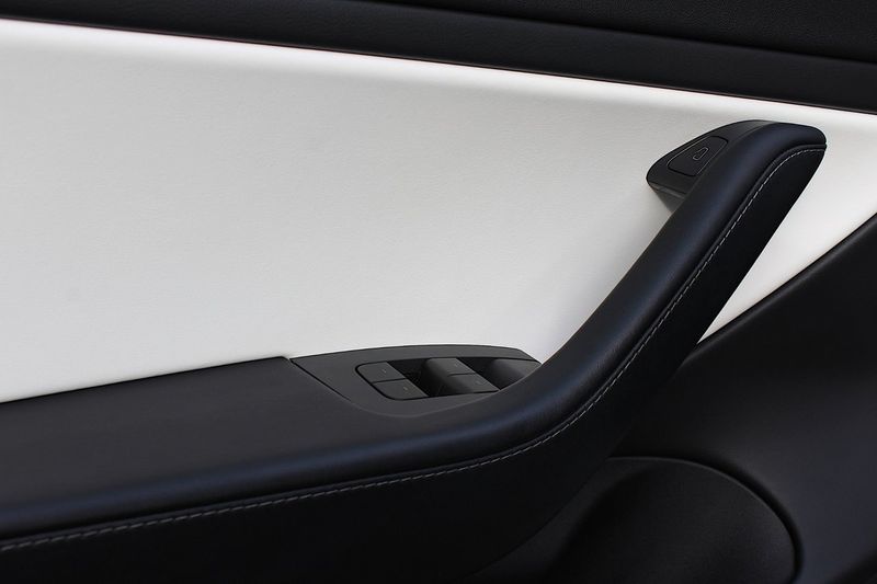 Tesla Model 3 bild 20
