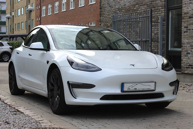 Tesla Model 3 bild 9