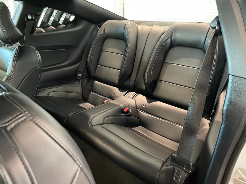 Ford Mustang bild 17