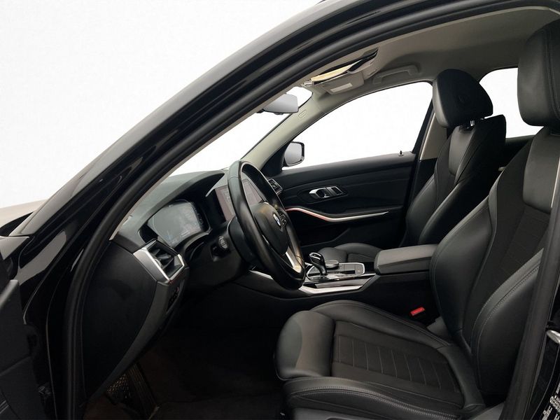 BMW 330 bild 12