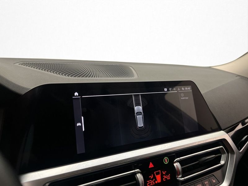 BMW 330 bild 19