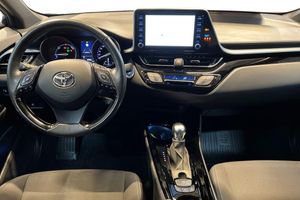 Toyota C-HR bild 8