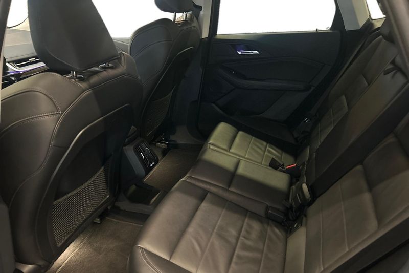 BMW 225 bild 11
