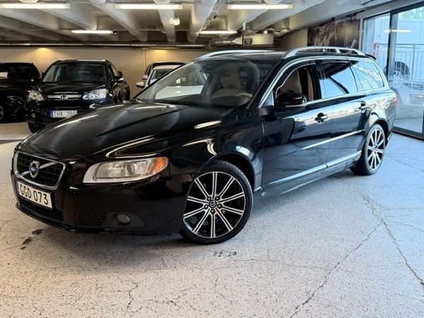 Volvo V70 D2 AUTOMAT - 2013