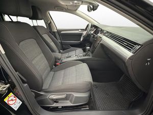 Volkswagen Passat bild 23