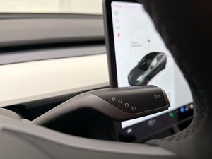 Tesla Model 3 bild 17