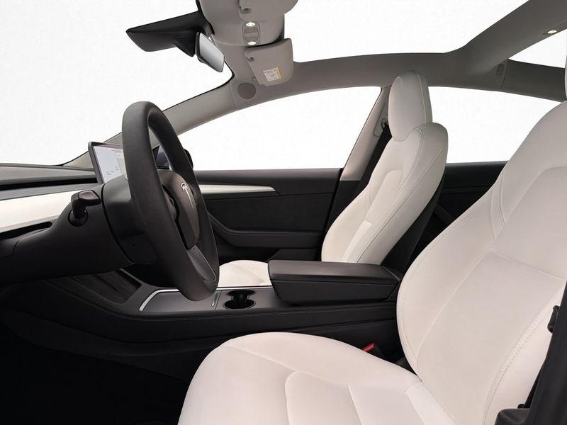 Tesla Model 3 bild 12