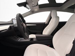 Tesla Model 3 bild 12