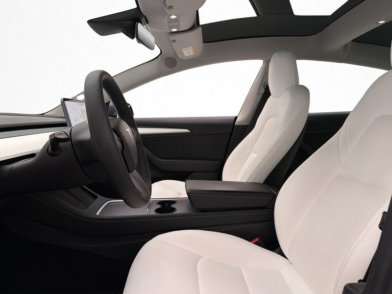 Tesla Model 3 bild 12