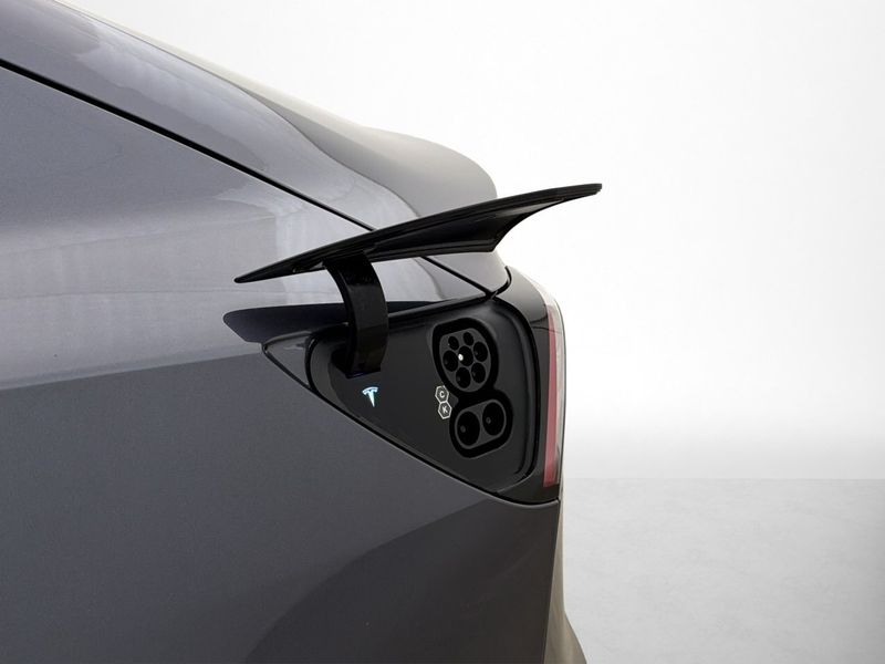 Tesla Model 3 bild 31