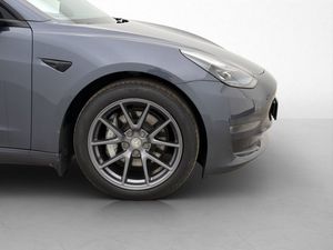 Tesla Model 3 bild 35