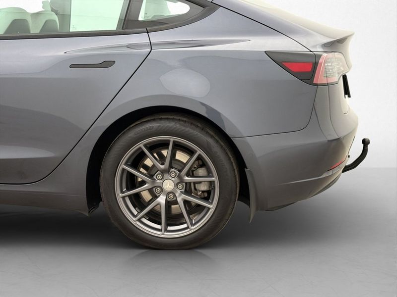 Tesla Model 3 bild 33