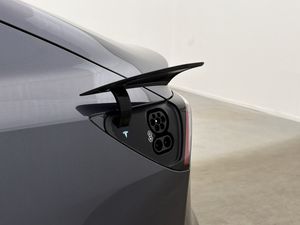 Tesla Model 3 bild 31