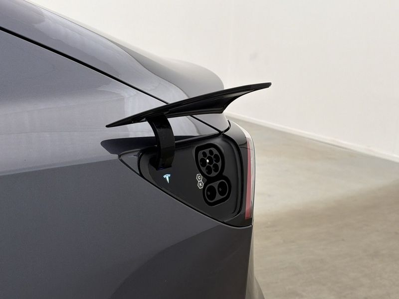 Tesla Model 3 bild 31