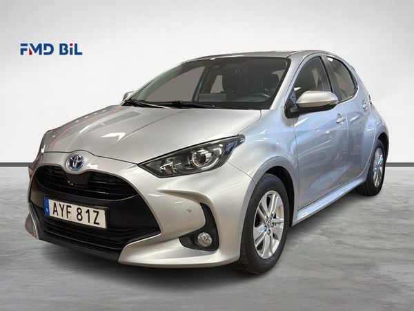 Toyota Yaris HYBRID CVT 122HK ACTIVE B-KAMERA P-SENSOR MOMS 1-ÄGARE - 2022