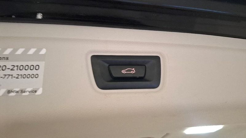 BMW 320 bild 8