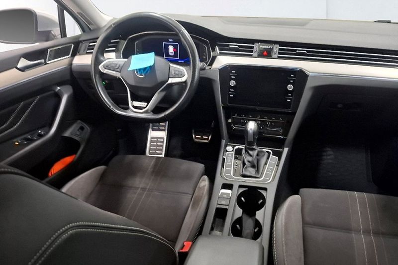 Volkswagen Passat bild 9