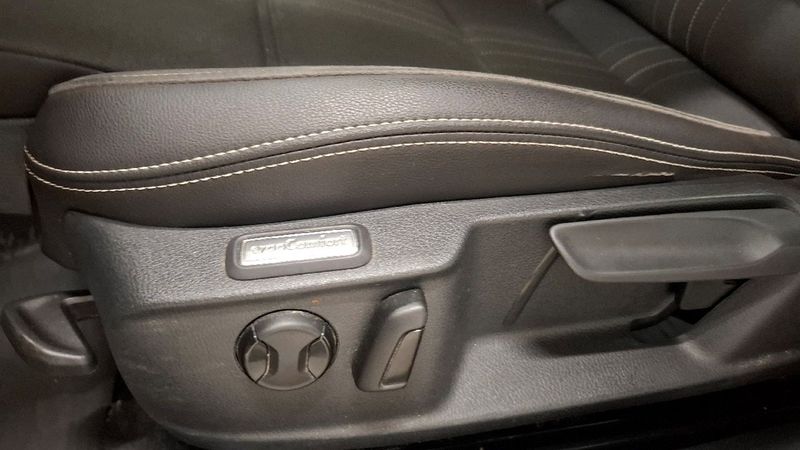 Volkswagen Passat bild 8