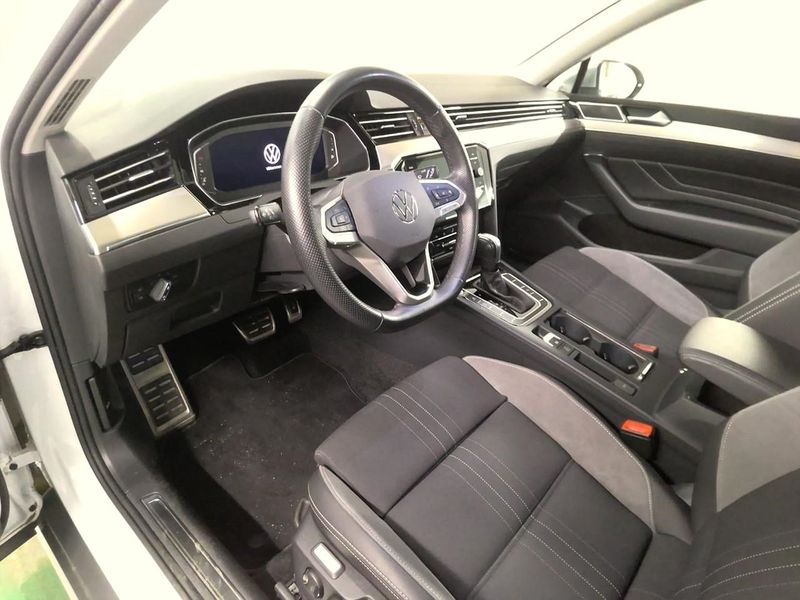 Volkswagen Passat bild 7