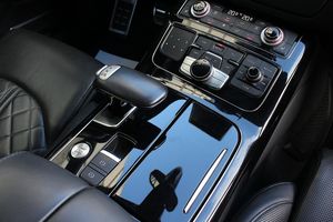 Audi A8 bild 24
