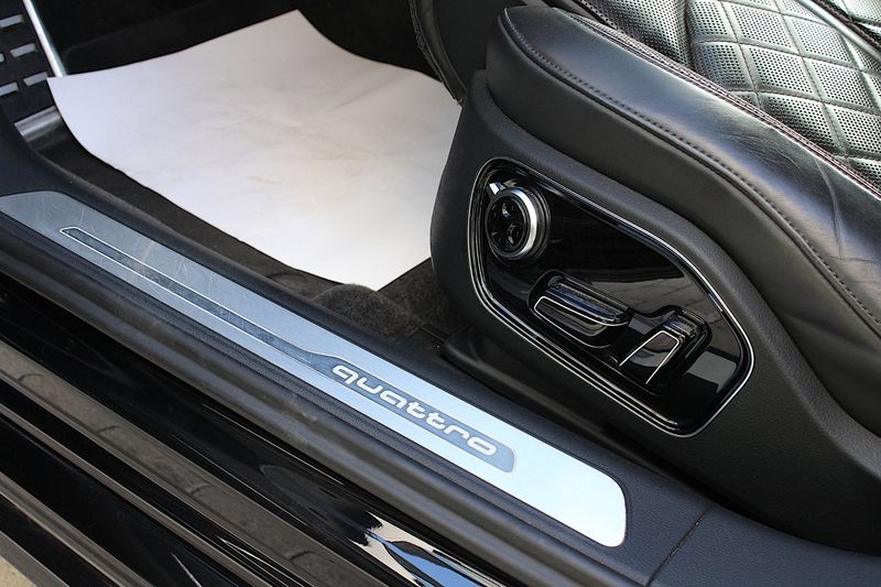 Audi A8 bild 26