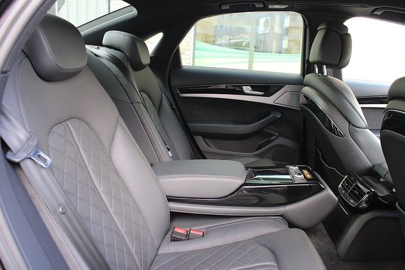 Audi A8 bild 18