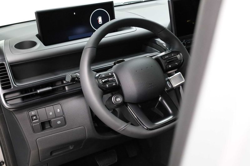 Hyundai Staria bild 9