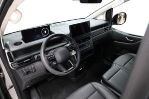 Hyundai Staria bild 3