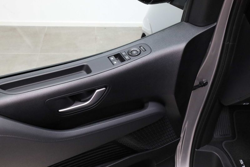 Hyundai Staria bild 17