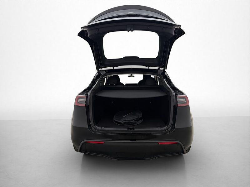 Tesla Model Y bild 10