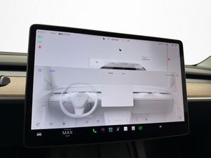Tesla Model Y bild 24
