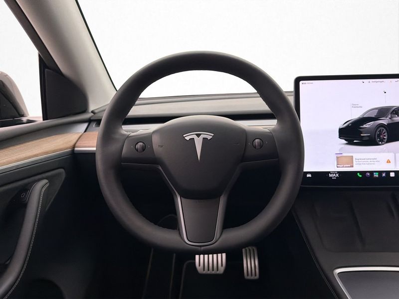 Tesla Model Y bild 15