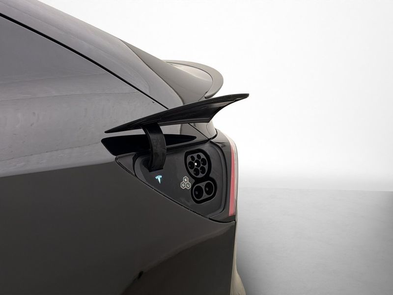 Tesla Model Y bild 11