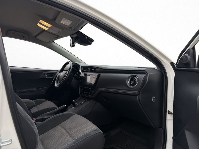 Toyota Auris bild 26