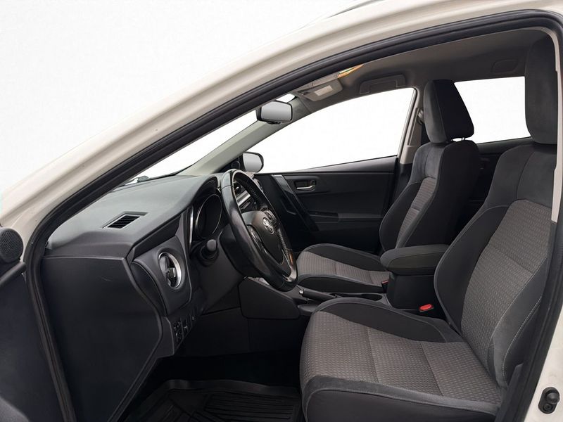 Toyota Auris bild 11